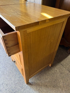 Oak Bedsides