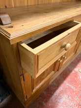 Load image into Gallery viewer, Solid Pine Dresser
