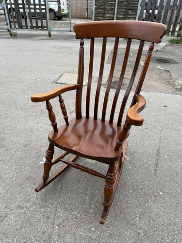 Made with strong and durable wood, this rocking chair is built to last. Regardless of a few minor marks, its overall condition is top-notch, making it the perfect addition to any home.

Overall Dimensions

approx : 67cm wide x 49cm deep x 110cm high

DELIVERY AVAILABLE      

For our other items see our website https://fossewayfurniture.co.uk

collection from our shop at cv36, our collection zone at bs36 or otherwise delivery is available

