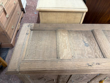 Load image into Gallery viewer, Stripped Oak Blanket Box
