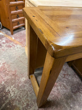 Load image into Gallery viewer, Oak Furniture Land Desk
