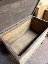 Load image into Gallery viewer, Stripped Blanket Box
