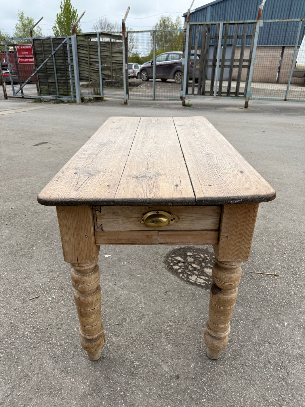 This elegant antique pine dining table offers both style and functionality. Despite its age, it remains in excellent condition and features two convenient storage drawers at each end. Any imperfections only add to its unique character.

Overall Dimensions

137cm long x 65cm wide x 76cm high

DELIVERY AVAILABLE      

For our other items see our website https://fossewayfurniture.co.uk

collection from our shop at cv36, our collection zone at bs36 or otherwise delivery is available

