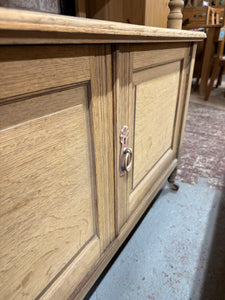 Oak Buffet