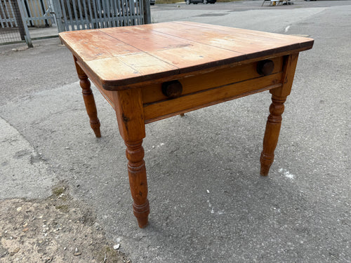 This charming Victorian scrub top dining table is solidly built and generally well-maintained. The top shows some fading and marks, which only add to its unique appeal. It includes a long front drawer for storage, though the drawer’s interior could use a bit of loving care.

Overall Dimensions

113cm wide x 89cm deep x 71cm high

DELIVERY AVAILABLE      

For our other items see our website https://fossewayfurniture.co.uk

collection from our shop at cv36, our collection zone at bs36 or otherwise delivery i