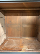 Load image into Gallery viewer, 'Railings' Linen Press
