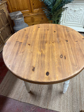 Load image into Gallery viewer, Country Pine Dining Table
