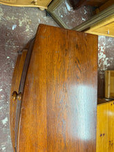 Load image into Gallery viewer, Willis &amp; Gambier Bookcase
