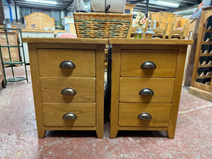 Oak Bedsides
