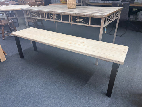 This charming industrial-style wooden dining bench is sturdy and well-maintained. It features a raw finish that would benefit from a protective wax. Plus, the removable legs make it easy to move around.

Overall Dimensions

174cm long x 42cm wide x 48cm high

DELIVERY AVAILABLE      

For our other items see our website https://fossewayfurniture.co.uk

collection from our shop at cv36, our collection zone at bs36 or otherwise delivery is available
