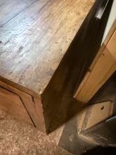 Load image into Gallery viewer, Hardwood Trunk
