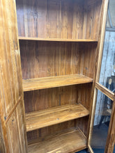 Load image into Gallery viewer, Linen Press / Larder
