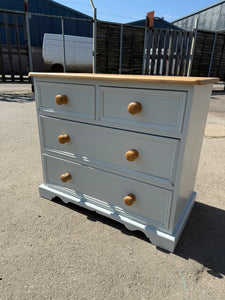 This sturdy pine chest of drawers is coated in 'Skylight' paint by Farrow & Ball, with the top hand-sanded and waxed. It features two small drawers and two larger ones, all with dovetail joints for secure storage. Despite some minor scratches and a small missing piece of trim, its overall appearance remains intact and functional.

Overall Dimensions

81cm wide x 44cm deep x 69cm high

DELIVERY AVAILABLE      

For our other items see our website https://fossewayfurniture.co.uk

collection from our shop at c