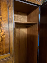 Load image into Gallery viewer, Edwardian Style Compactum
