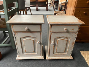 2 x Distressed Bedsides