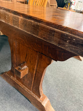 Load image into Gallery viewer, Solid Oak Table
