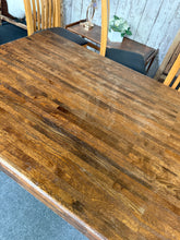 Load image into Gallery viewer, Solid Oak Table
