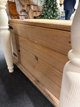 Load image into Gallery viewer, Pine Blanket Box
