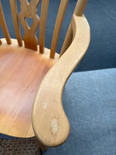 Load image into Gallery viewer, Grandfather Chair
