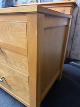 Load image into Gallery viewer, Oak TV Unit
