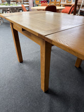 Load image into Gallery viewer, Oak Extendable Table
