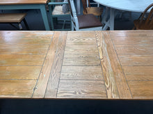 Load image into Gallery viewer, Extendable Dining Table
