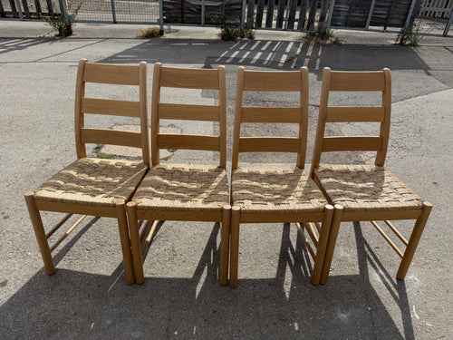 This beautiful set of 4 M&S dining chairs is solidly built and in great shape. While they show some minor signs of use, there’s nothing significant. They would make a cheerful and stylish addition to your dining room.

Overall Dimensions

approx : 45cm wide x 42.5cm deep x 91cm high

DELIVERY AVAILABLE      

For our other items see our website https://fossewayfurniture.co.uk

collection from our shop at cv36, our collection zone at bs36 or otherwise delivery is available
