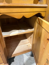 Load image into Gallery viewer, Solid Pine Sideboard

