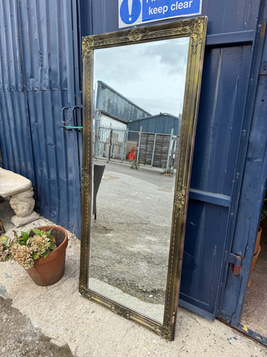 This beautiful full-length ornate mirror is sturdy and well-maintained. It shows some minor signs of use with a few small marks and chips, but nothing significant.

Delivery Available

Overall Dimensions

68cm wide x 160cm high 
