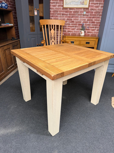 This beautiful, sturdy solid oak extendable dining table is in great condition and built to last. When extended, it comfortably accommodates 6-8 guests, making it ideal for entertaining. The legs feature a charming lime-washed finish, while the tabletop is varnished for durability. Plus, the legs can be removed to make moving it easier.

Overall Dimensions

90cm wide x 100cm long x 79cm high

130cm wide when extended

DELIVERY AVAILABLE      

For our other items see our website https://fossewayfurniture.co