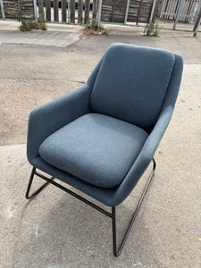 This navy blue armchair combines durability with functionality and is in great overall shape. It features a few small signs of wear, but nothing major. The removable legs add convenience for easy relocation.

Delivery Available

Overall Dimensions

approx : 63cm wide x 74cm deep x 82cm high&nbsp;
