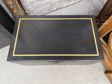 Load image into Gallery viewer, Blanket Box
