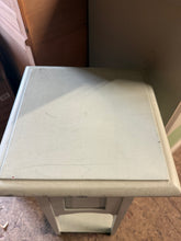 Load image into Gallery viewer, Plant Stand
