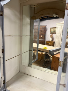 French Style Display Unit