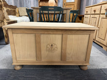Load image into Gallery viewer, This beautiful oak blanket box has been fully stripped to reveal its natural wood finish and may benefit from a protective wax coat. It is solidly built and remains in great overall shape.

Overall Dimensions

91cm wide x 50cm deep x 50cm high

DELIVERY AVAILABLE      

For our other items see our website https://fossewayfurniture.co.uk

collection from our shop at cv36, our collection zone at bs36 or otherwise delivery is available
