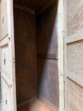 Load image into Gallery viewer, Large Stripped Blanket Box
