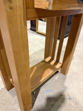 Load image into Gallery viewer, Oak Side Table
