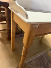 Load image into Gallery viewer, Pine Washstand
