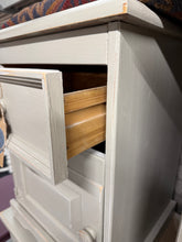 Load image into Gallery viewer, 'String' Bedsides

