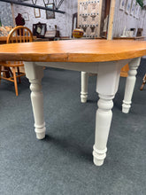 Load image into Gallery viewer, Solid Pine Oval Table
