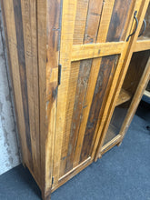 Load image into Gallery viewer, Linen Press / Larder
