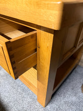 Load image into Gallery viewer, 2 x Heavy Oak Side Tables

