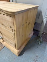 Load image into Gallery viewer, Solid Pine Bedsides
