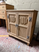 Load image into Gallery viewer, Stripped Oak Cupboard
