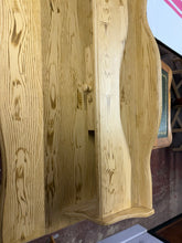 Load image into Gallery viewer, Pine Dressing Table
