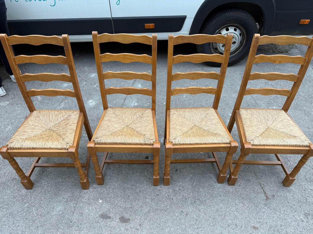 This set of four pine kitchen chairs are sturdy and well-maintained. While they show some small signs of use, there are no significant flaws. They will make a charming addition to your kitchen table.

Overall Dimensions

approx : 45cm wide x 41cm deep x 95.5cm high

DELIVERY AVAILABLE      

For our other items see our website https://fossewayfurniture.co.uk

collection from our shop at CV36 4QZ or purchase online for delivery.
