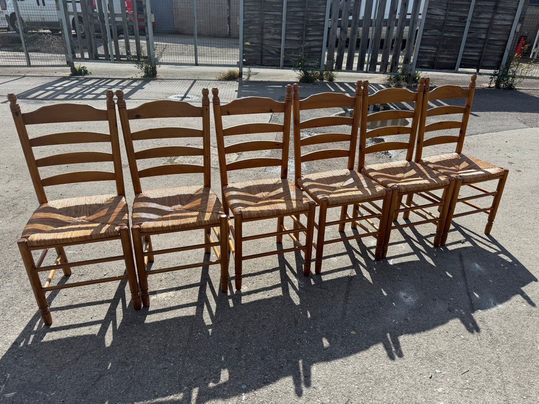 This charming set of 6 pine dining chairs are sturdy and in generally good shape. While they have some signs of use, the marks are minor and don’t take away from their overall appeal.

Delivery Available

Overall Dimensions

approx : 44cm wide x 40cm deep x 100cm high 
