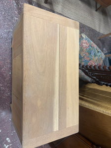 Retro Blanket Box