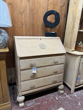 Load image into Gallery viewer, Oak Bureau
