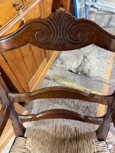 Load image into Gallery viewer, Oak Carver
